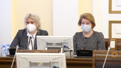 В Смольном рассказали о попытках дискредитации российской вакцины от коронавируса