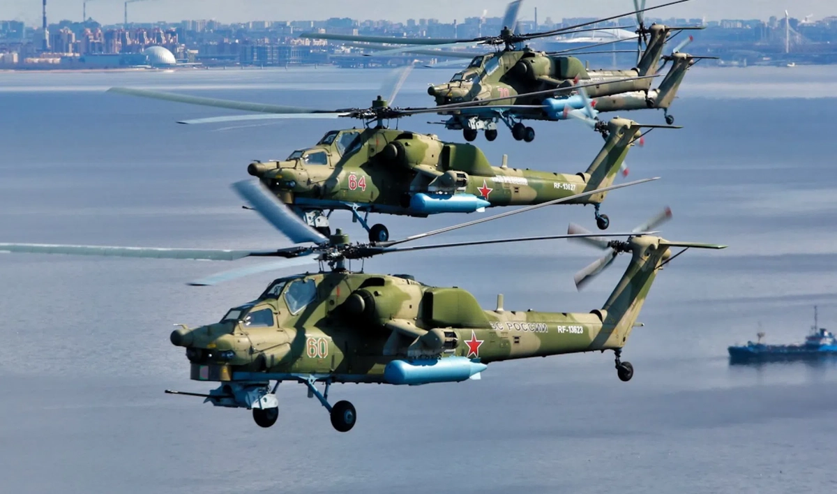 Почти 50 самолетов и вертолетов приняли участие в тренировке авиации к параду ко Дню ВМФ в Петербурге - tvspb.ru
