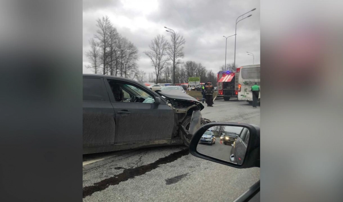 В аварии на Пулковском шоссе пострадали семь человек - tvspb.ru