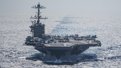 Ударная группа ВМС США направляется в Средиземное море
