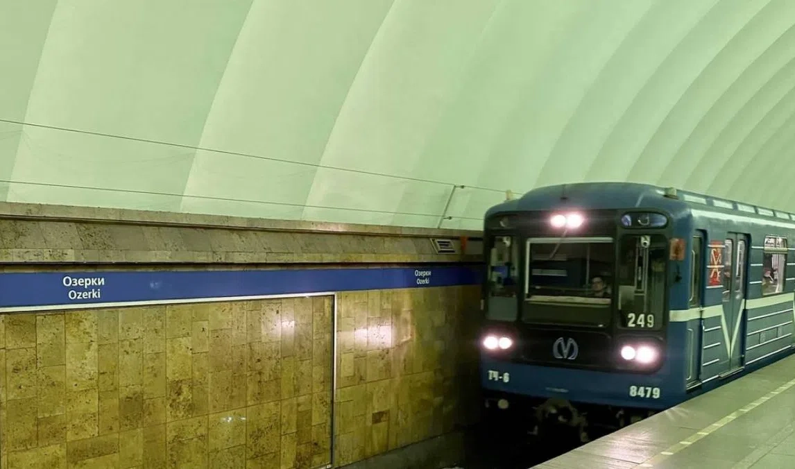 Все станции на второй линии метро открыли для пассажиров - tvspb.ru