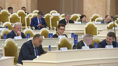 Юбилей ЗакСа и защита виноделов: что обсудили на заседании в Мариинском дворце