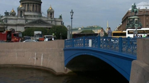 Как правильно: пО мосту или по мостУ? Взгляд на петербургские переправы с точки зрения русского языка