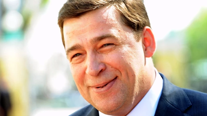 Губернатор Свердовской области отправлен в отставку, но будет исполнять обязанности до выборов - tvspb.ru