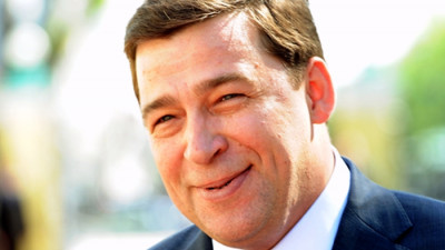 Губернатор Свердовской области отправлен в отставку, но будет исполнять обязанности до выборов