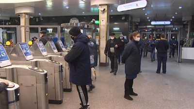 В общественном транспорте Петербурга стало на треть меньше пассажиров, чем в прошлом году