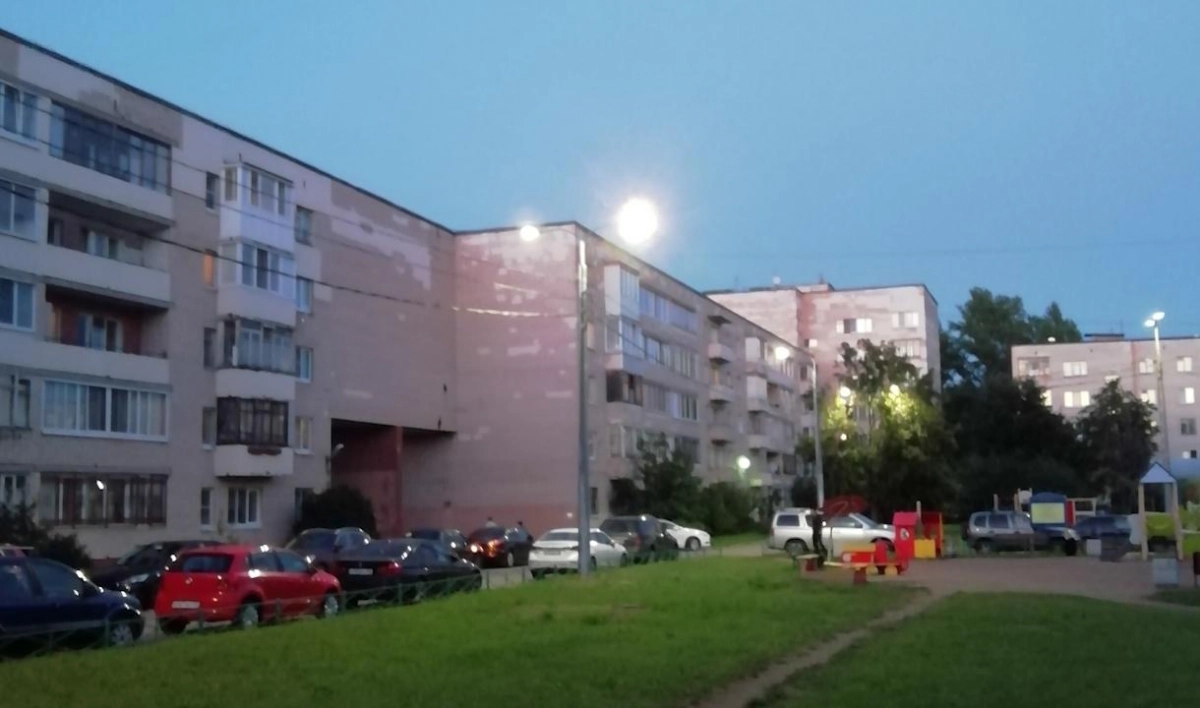 Почти 1200 светодиодных светильников подключили в Ломоносове - tvspb.ru