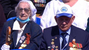 Посмотреть парад Победы на Дворцовой площади пришли 168 ветеранов