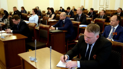 Итоги отопительного сезона и качество образования: что обсудили на заседании в Смольном