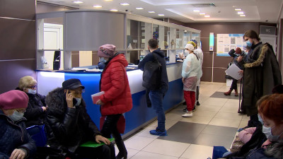 Опрос показал, что от COVID привились уже 45% петербуржцев