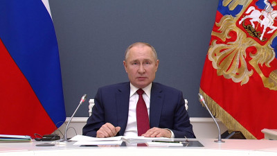 Владимир Путин выступил на международной встрече «Давосская повестка дня»