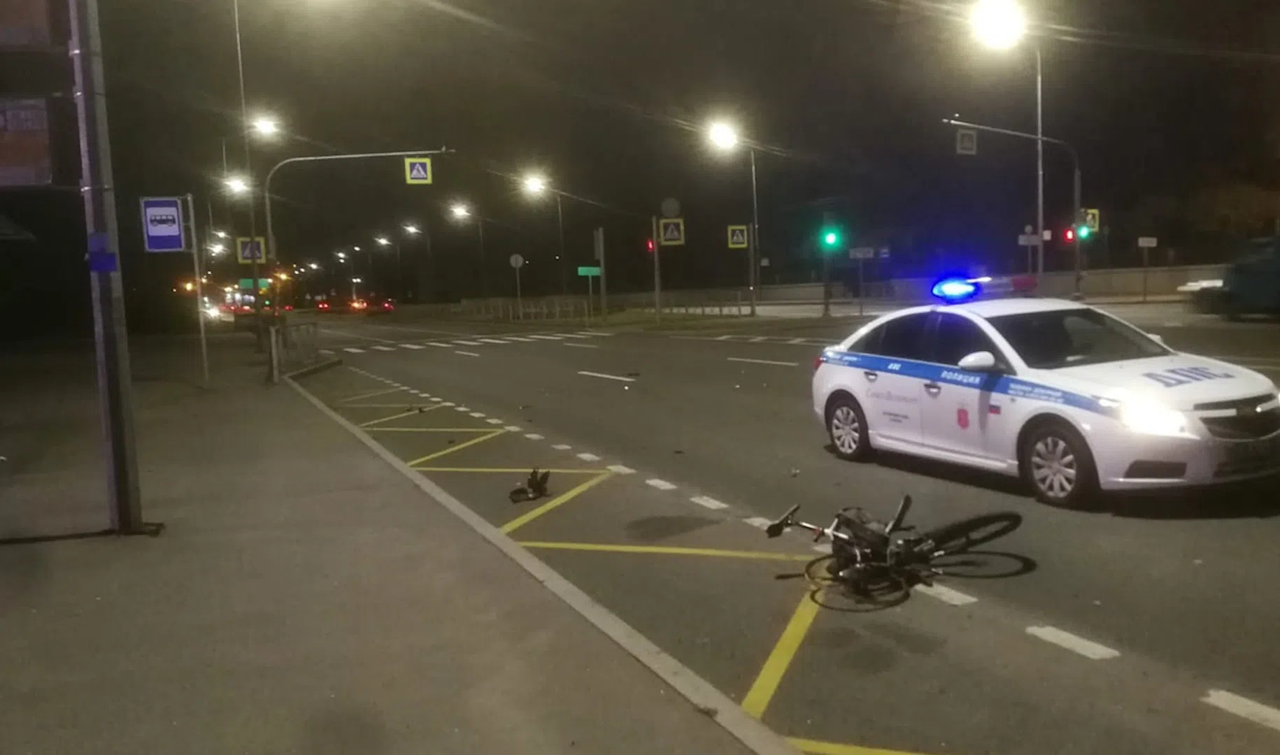 Авария с велосипедистом в санкт петербурге. Мотоцикл сбил велосипедиста. Происшествия на Непокоренных.