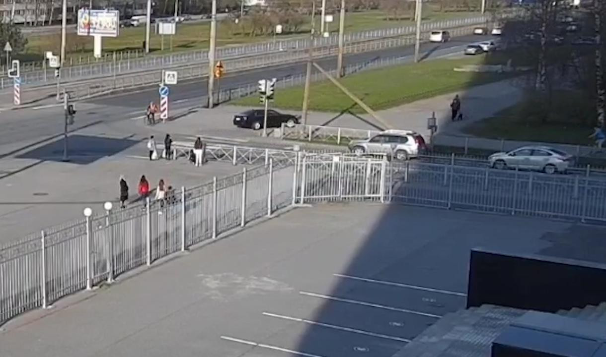 Погоня в мытищах. Перекрёсток Испытателей и Байконурской.