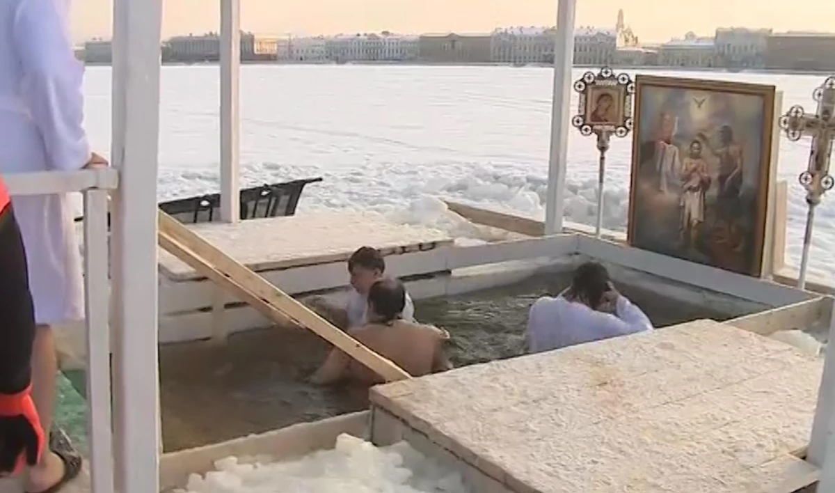 В Петербурге планируют оборудовать на Крещение 17 купелей - tvspb.ru