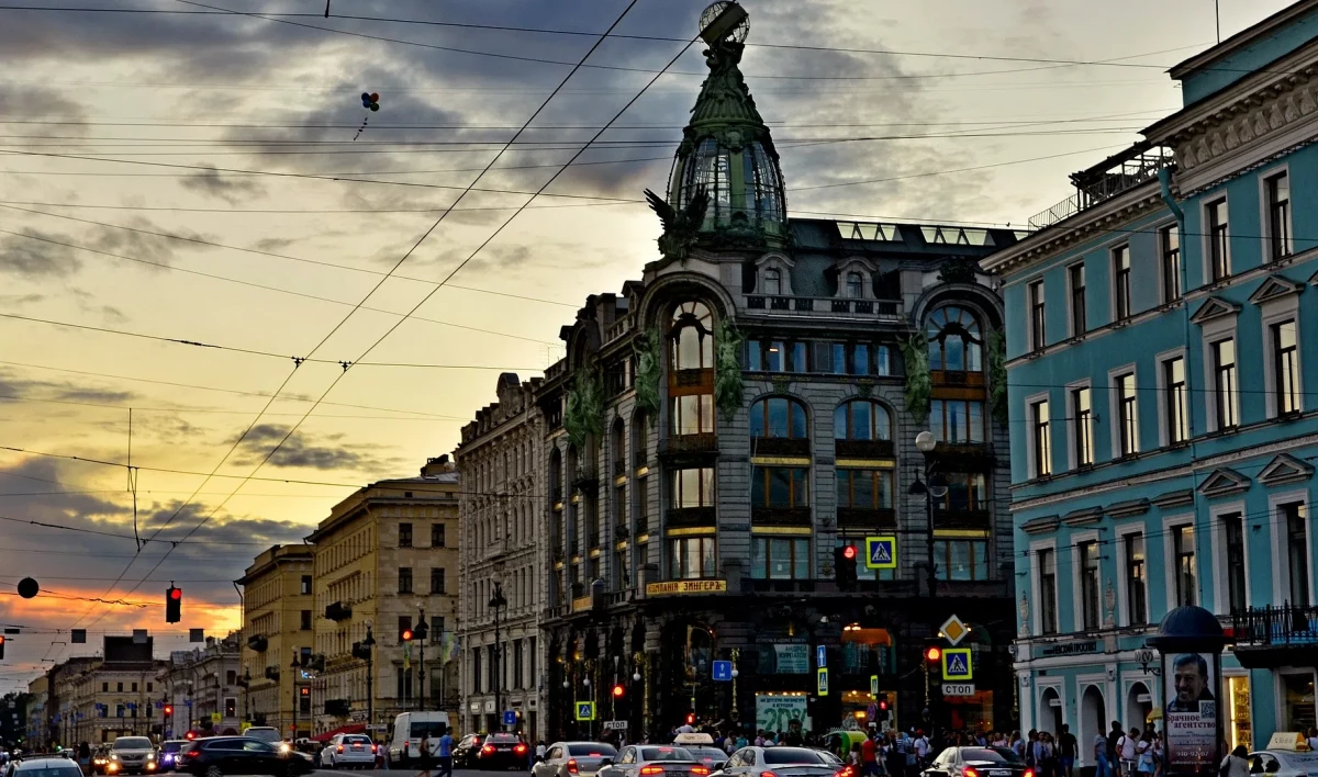 Изучить историю домов-памятников Петербурга теперь можно в приложении - tvspb.ru
