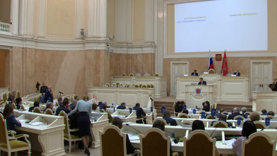 Льготникам в Петербурге хотят предоставить социальные такси до бань