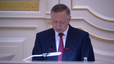 Александр Беглов назвал имеющиеся в Петербурге темпы вакцинации недостаточными