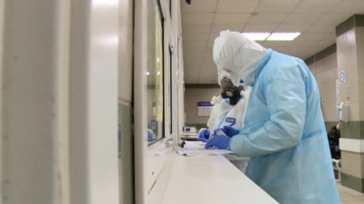 Еще 2 632 человека заразились коронавирусом в Петербурге