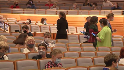 Спектакли, билеты на которые проданы до 12 ноября, не будут ограничивать по количеству зрителей