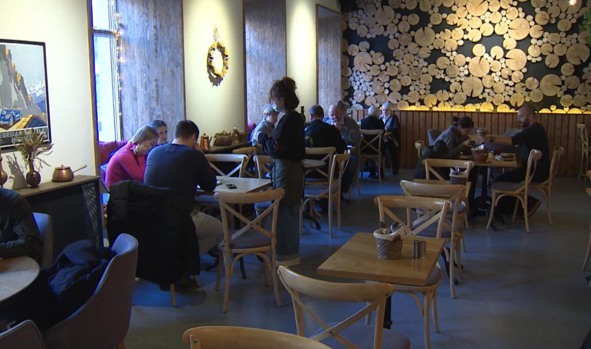 В Петербурге на поддержку кафе и ресторанов направят еще 150 млн рублей - tvspb.ru
