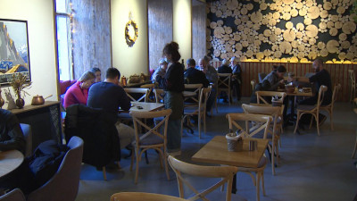 В Петербурге на поддержку кафе и ресторанов направят еще 150 млн рублей