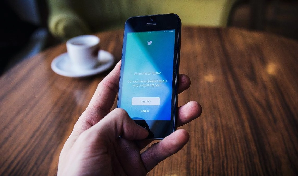 Глава Twitter продал свой первый твитт почти за 3 млн долларов - tvspb.ru