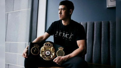 Петербургский боксер Дмитрий Бивол защитил чемпионский пояс