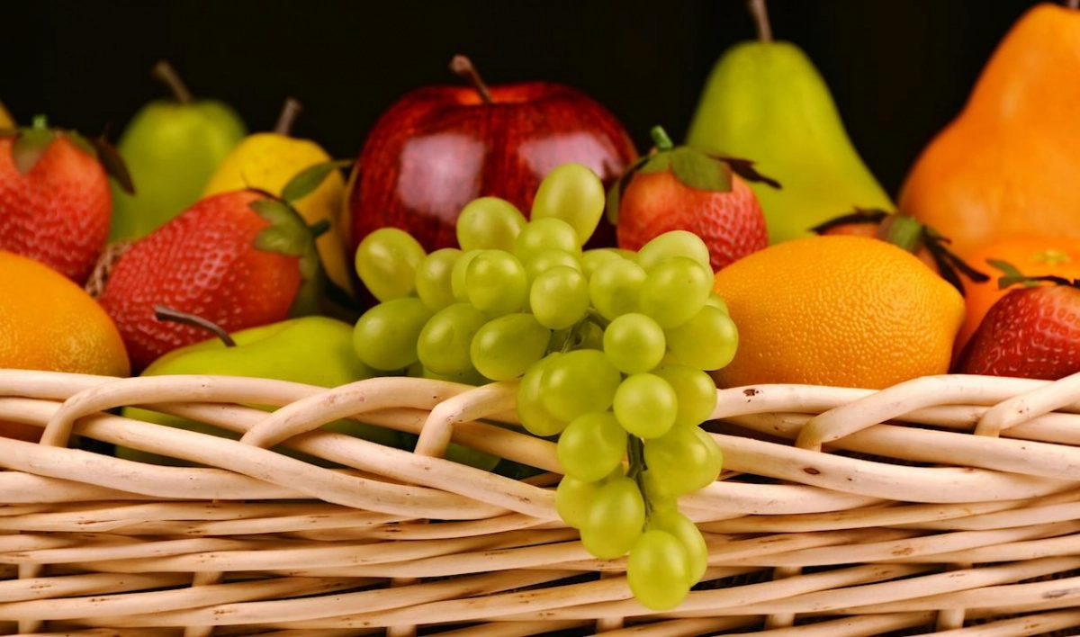 Диетолог объяснила, как фрукты ведут к ожирению - tvspb.ru