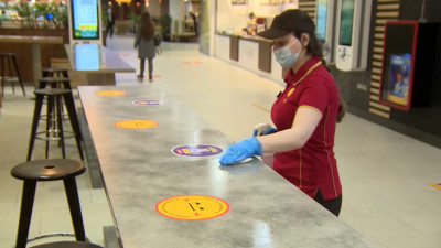 Эксперт рассказала, когда антикоронавирусные ограничения снизят заболеваемость в стране