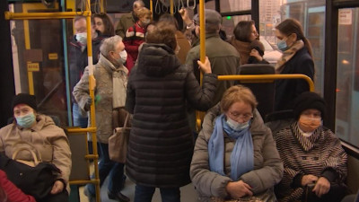 Медики назвали ношение маски в период пандемии «моральной ответственностью»