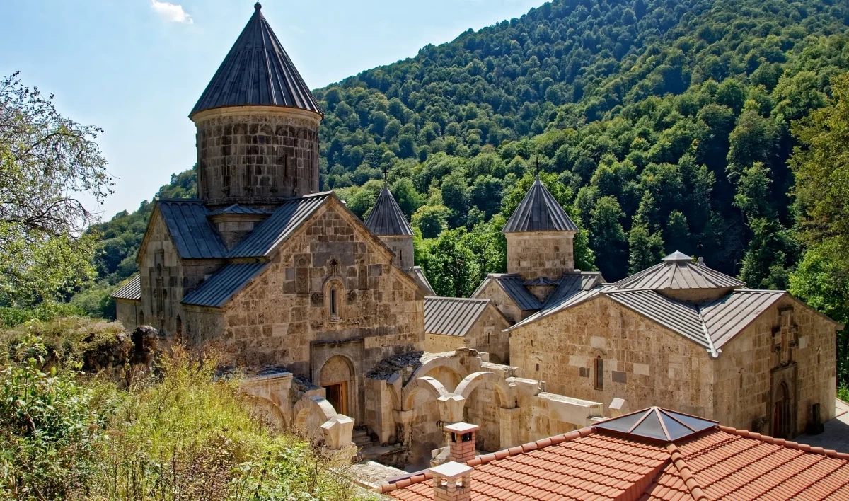 Армения отменила ограничения на въезд привитым от коронавируса - tvspb.ru