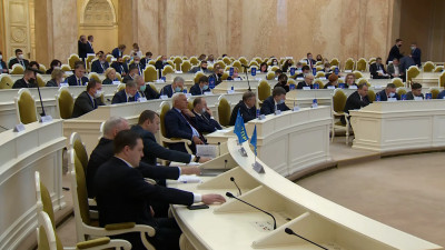 ЗакС поддержал предложение губернатора о корректировке налогового законодательства города