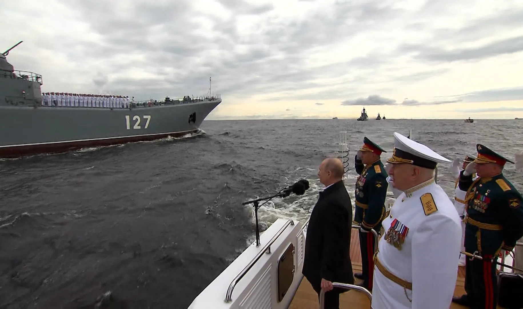 Где проходит день вмф в санкт петербурге. Парад ВМФ В Санкт-Петербурге 2021. Парад ВМФ В Санкт-Петербурге 2020. Парад ВМФ В Питере 2023. Парад ВМФ В Кронштадте 2022.