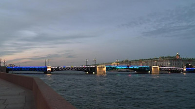 Центр Петербурга в честь победы «Зенита» окрасился сине-бело-голубым