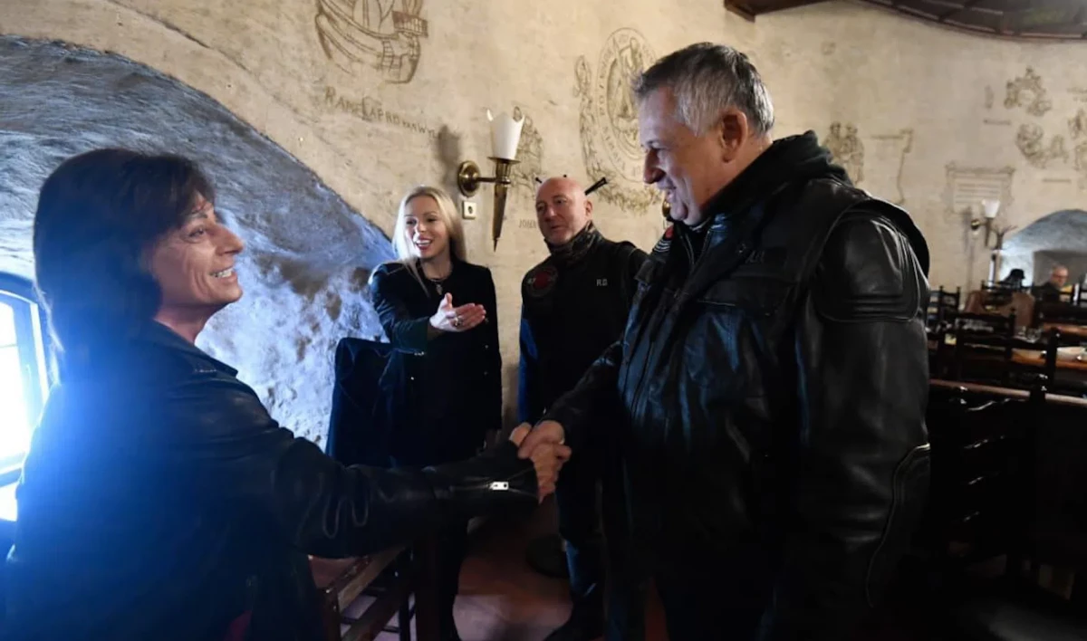 Александр Дрозденко встретился с Джо Линном Тернером в Выборге - tvspb.ru