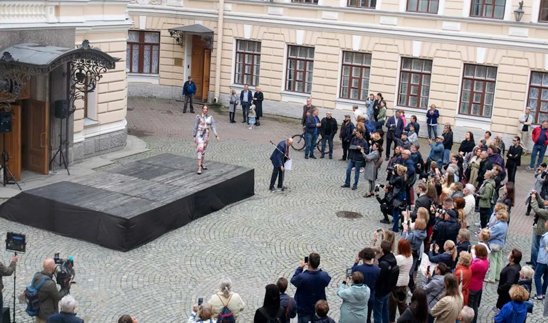 Галерея капеллы в СПБ