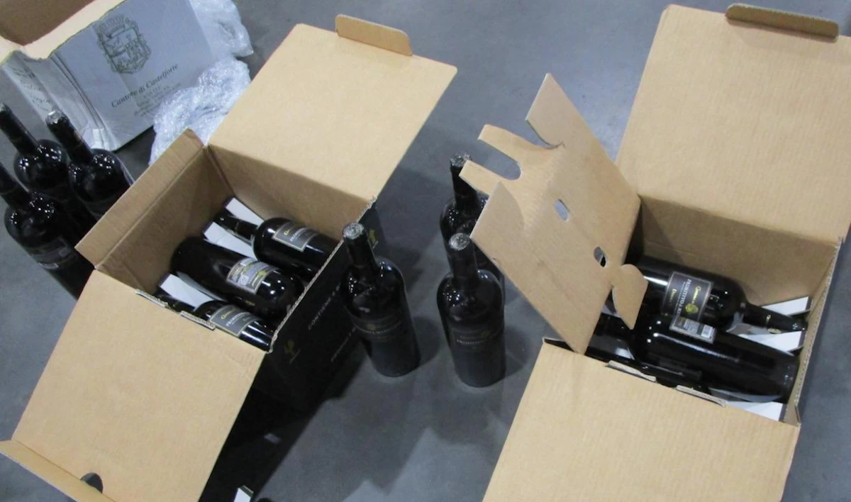 Петербургские таможенники пресекли контрабанду алкоголя и оливкового масла из Эстонии - tvspb.ru