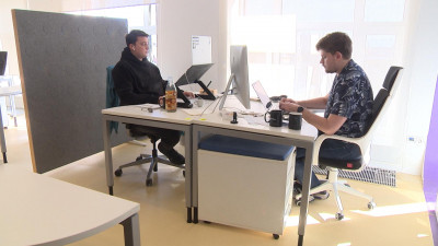 Изменения в законе, текучка кадров и новые возможности. Как удаленка повлияла на рынок труда