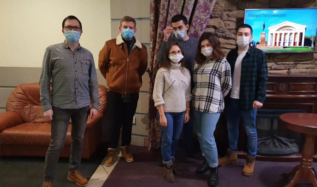 Первая группа врачей из Петербурга приехала на помощь в Петрозаводск - tvspb.ru