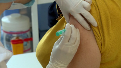 Прививку от коронавируса сделали более 600 тысяч петербуржцев