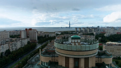 В Петербурге почти вдвое упал спрос на квартиры в новостройках