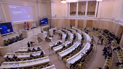 Александр Беглов: Расходы на развитие транспорта увеличиваются в 1,8 раза