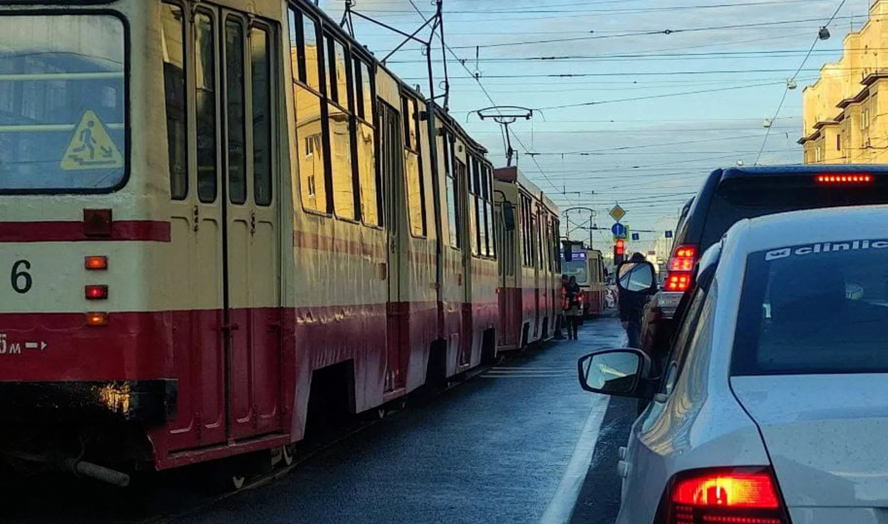 Дтп с трамваем в санкт петербурге. Трамвай на мосту.