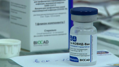 Освободиться от страха: Деятели искусств Петербурга рассказали, почему решили привиться от COVID