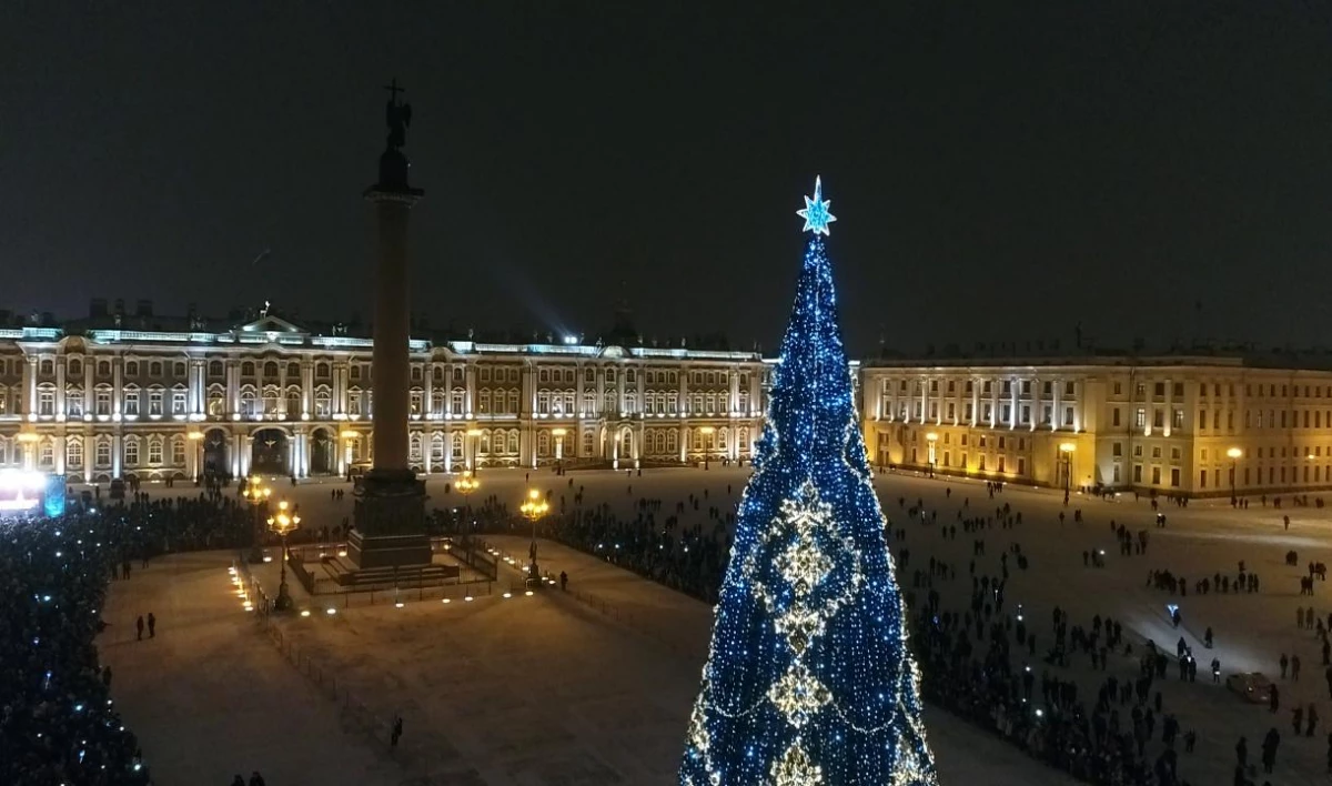 В новогоднюю ночь на Дворцовой площади пройдет дискотека 90-х - tvspb.ru