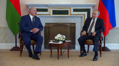 Путин и Лукашенко обсудили вопросы экономического сотрудничества