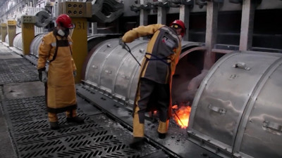 Более 350 тысяч петербуржцев работают на промышленных предприятиях города