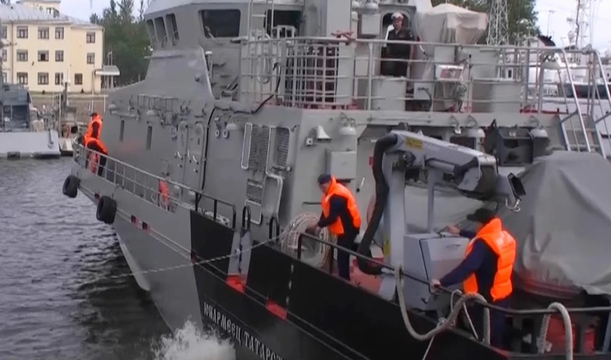 Катера Каспийской флотилии прибыли в Кронштадт для участия в Главном военно-морском параде - tvspb.ru