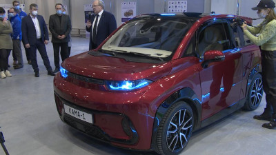 Петербургский Политех представил первый российский электрический смарт-кроссовер «Кама-1». Репортаж