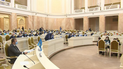 Депутаты ЗакСа рассматривают кандидатуры на должность вице-губернаторов Петербурга